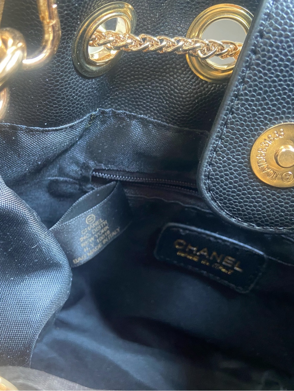 CHANEL VIP BEAUTE GIFT Crossbody Drawstring Bucket Bag with Gold Hardware - Picture 4 of 16